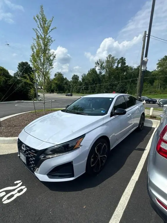 2025 Nissan Altima SR