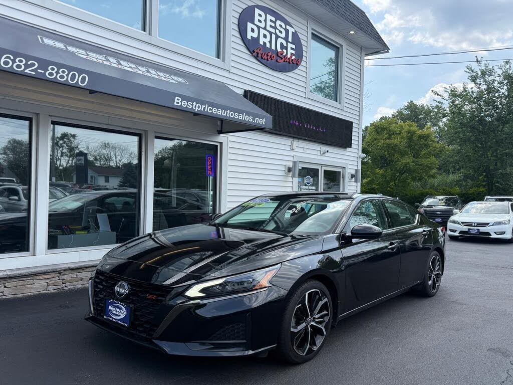 2023 Nissan Altima SR