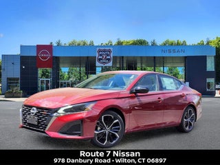 2025 Nissan Altima SR