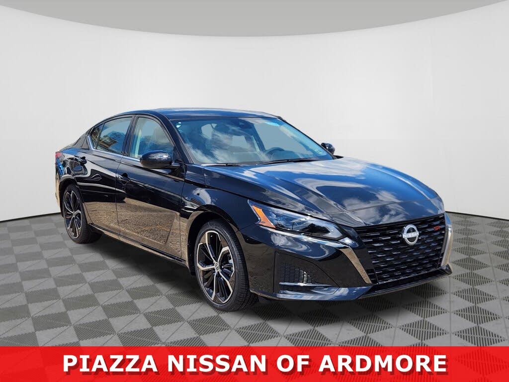 2025 Nissan Altima SR