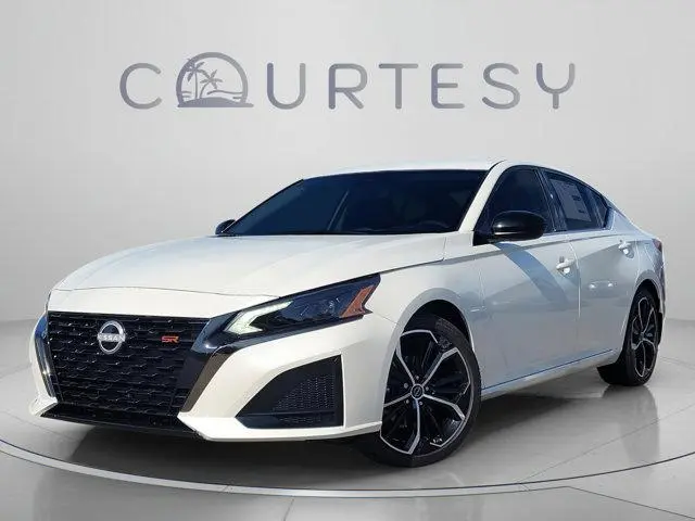 2025 Nissan Altima SR