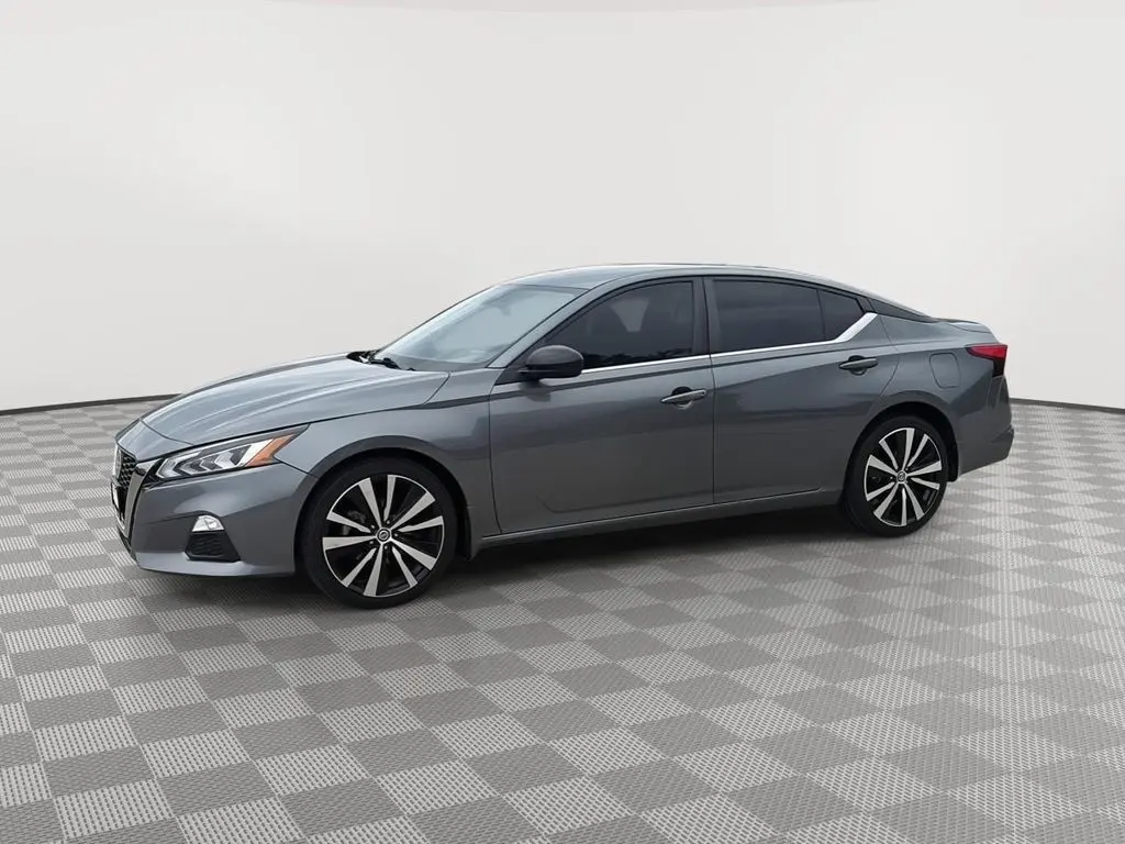 2020 Nissan Altima SR