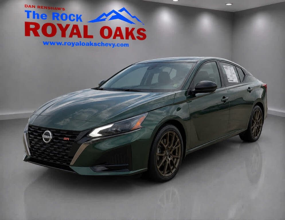 2025 Nissan Altima SR