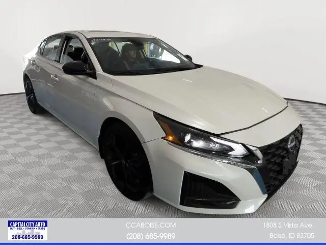 2023 Nissan Altima SR