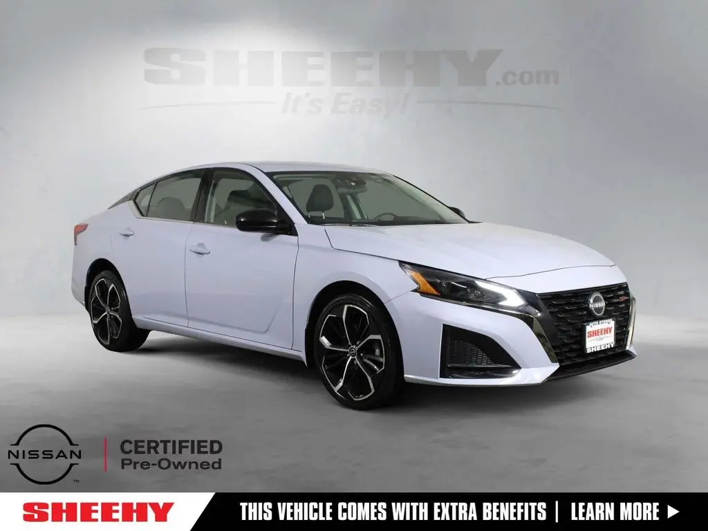 2023 Nissan Altima SR
