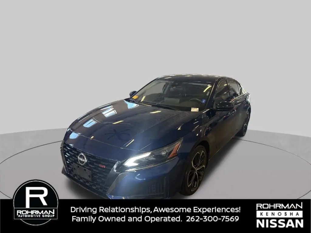 2023 Nissan Altima SR