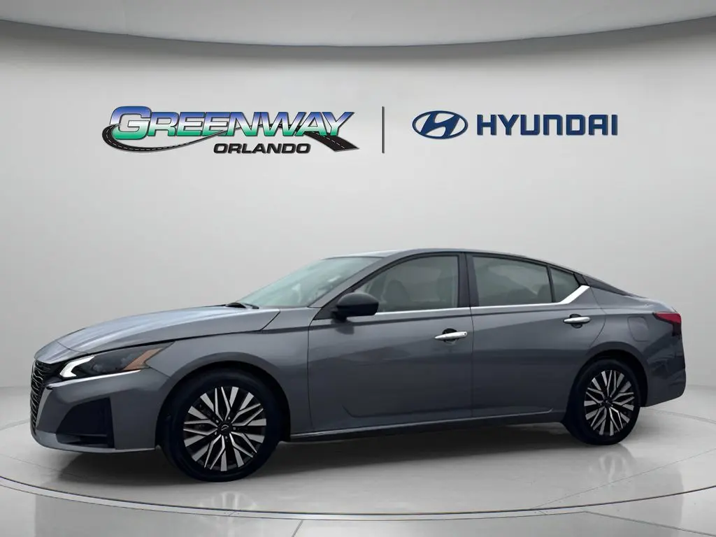 2024 Nissan Altima SV