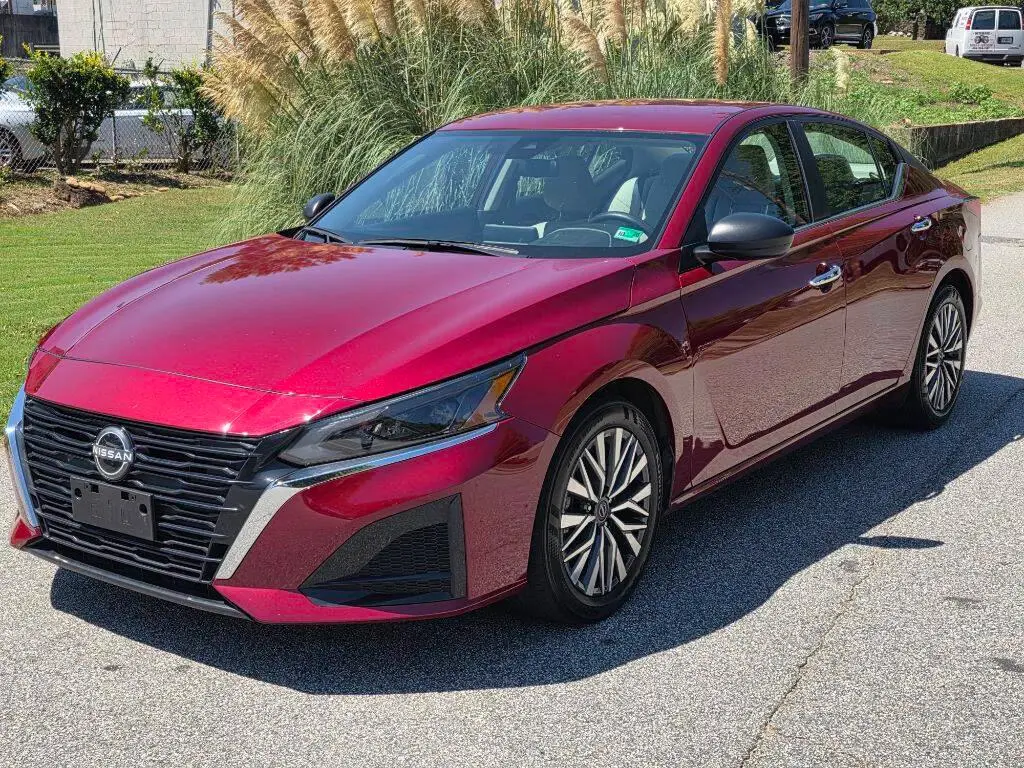 2025 Nissan Altima SV