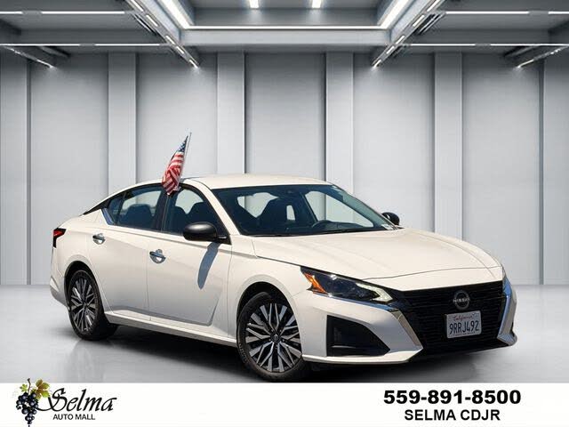 2025 Nissan Altima SV