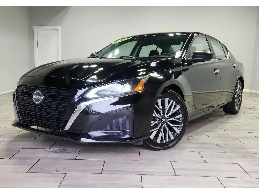 2024 Nissan Altima SV