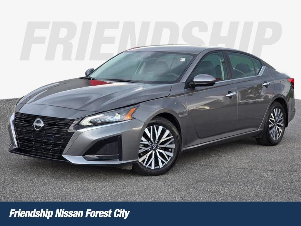 2024 Nissan Altima SV