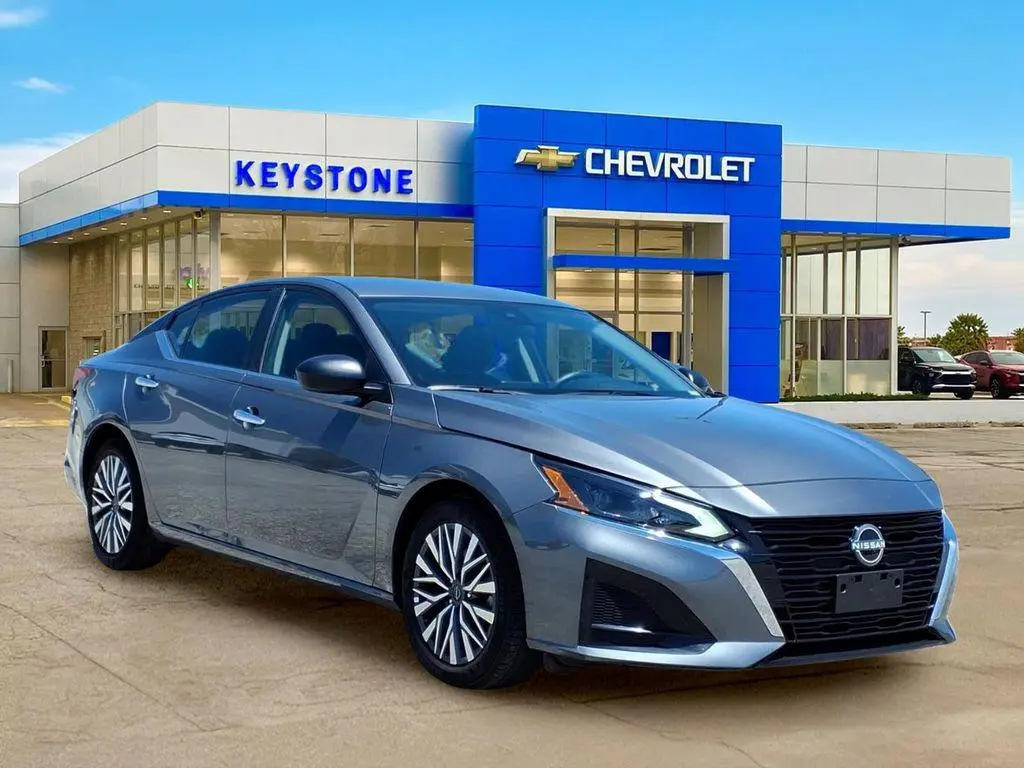 2025 Nissan Altima SV