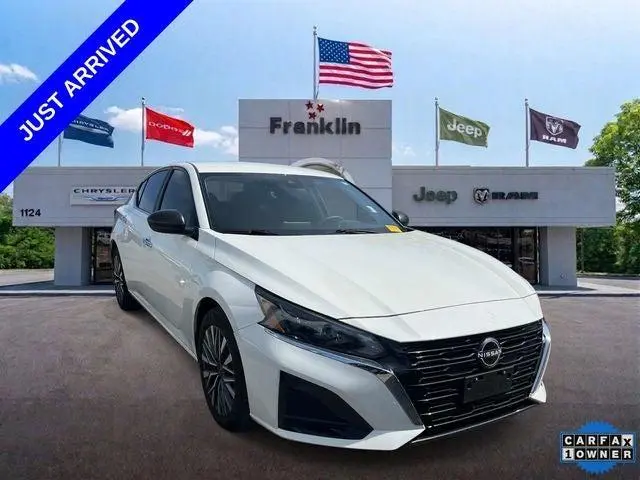 2025 Nissan Altima SV