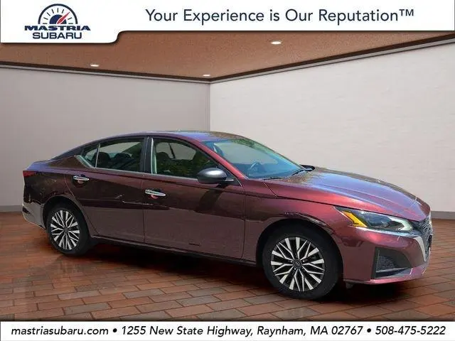 2025 Nissan Altima SV