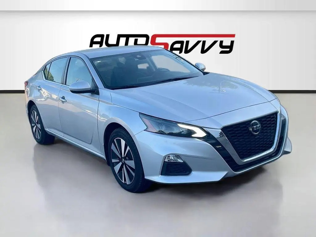 2022 Nissan Altima SV