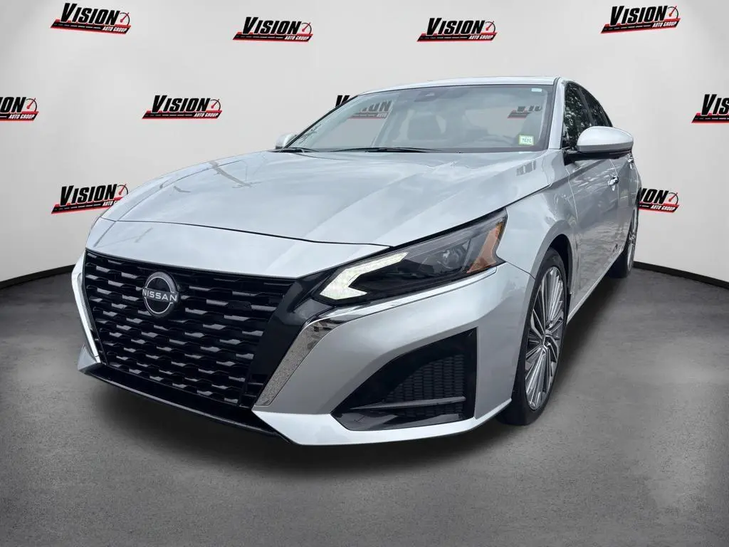 2025 Nissan Altima SL