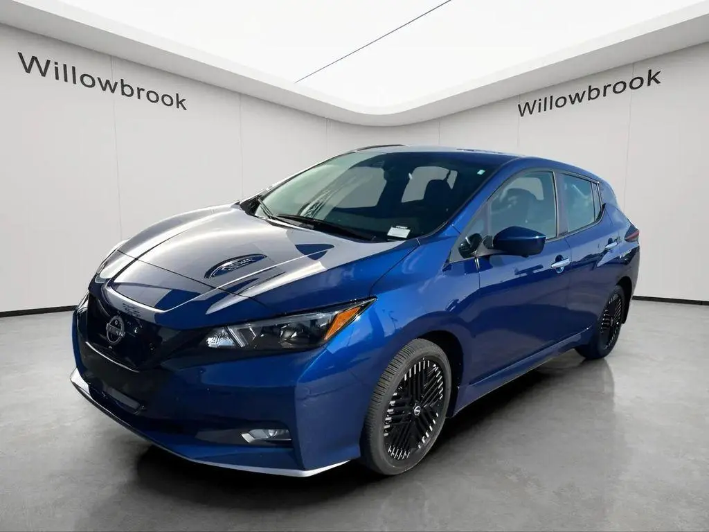 2023 Nissan LEAF SV Plus