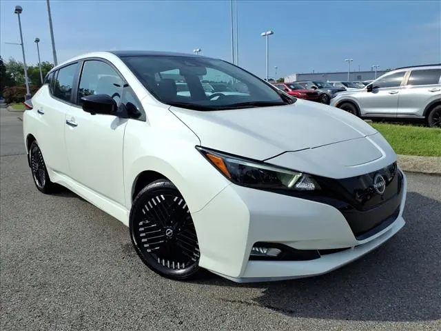 2024 Nissan LEAF SV Plus