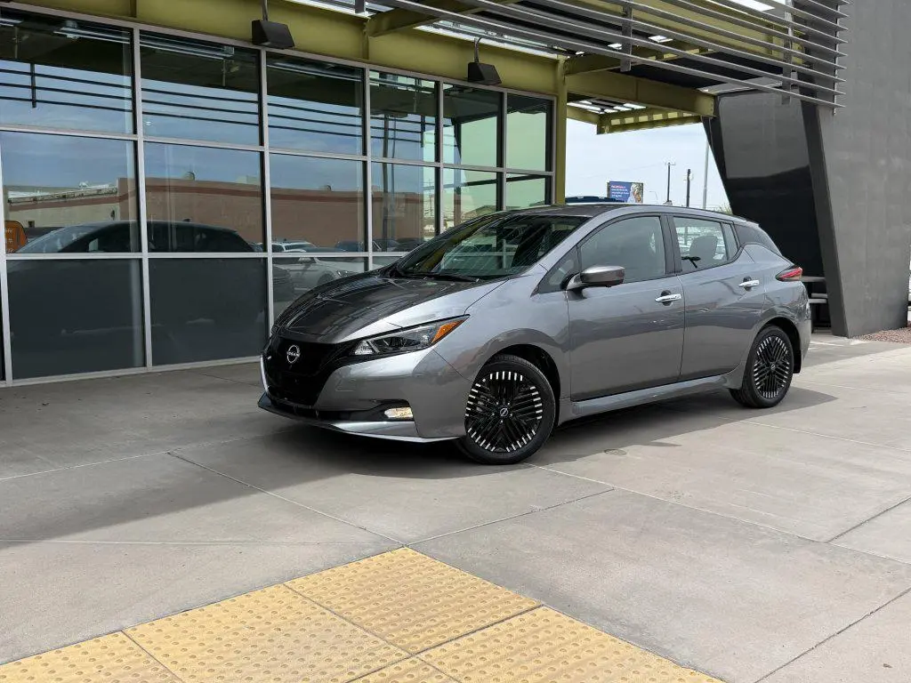 2024 Nissan LEAF SV Plus