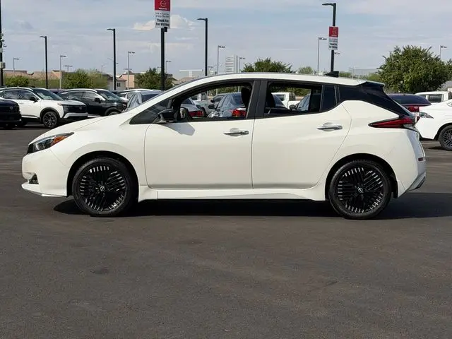 2025 Nissan LEAF SV Plus