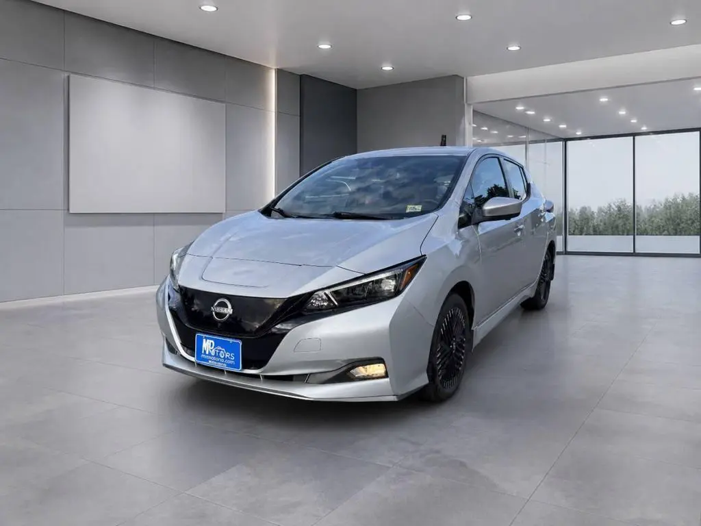 2024 Nissan LEAF SV Plus