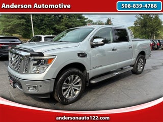 2017 Nissan Titan SV