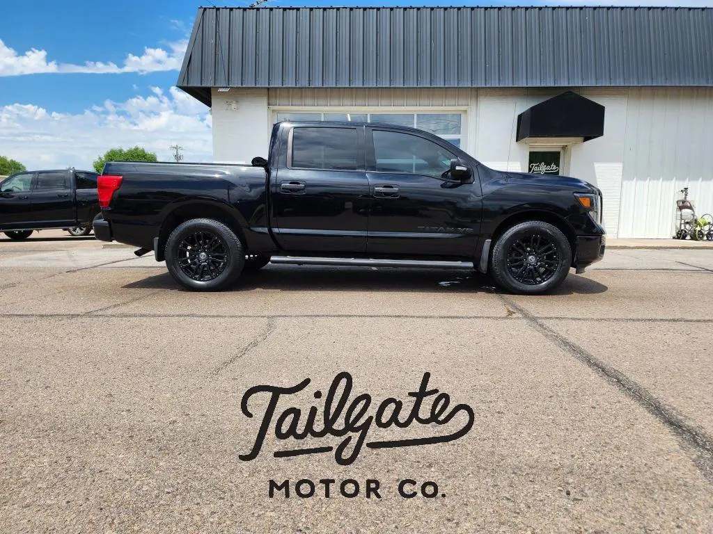 2018 Nissan Titan SV
