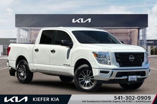 2023 Nissan Titan SV