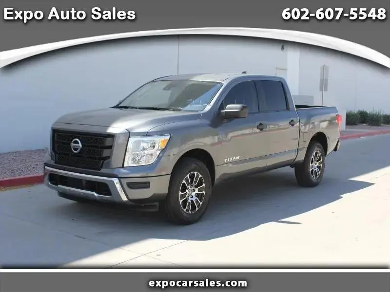 2022 Nissan Titan SV