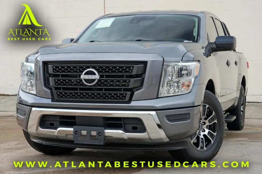 2023 Nissan Titan SV