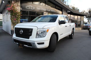 2023 Nissan Titan SV