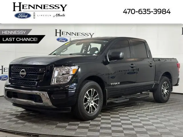 2023 Nissan Titan SV