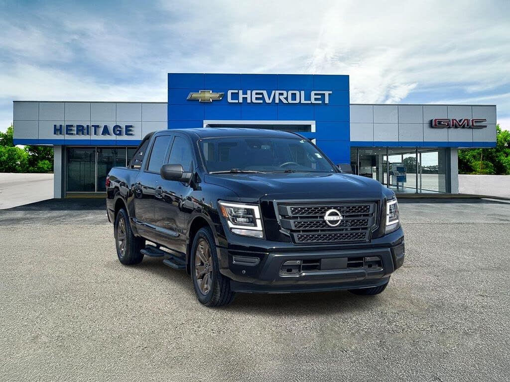 2024 Nissan Titan SV