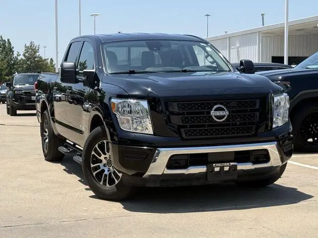 2024 Nissan Titan SV