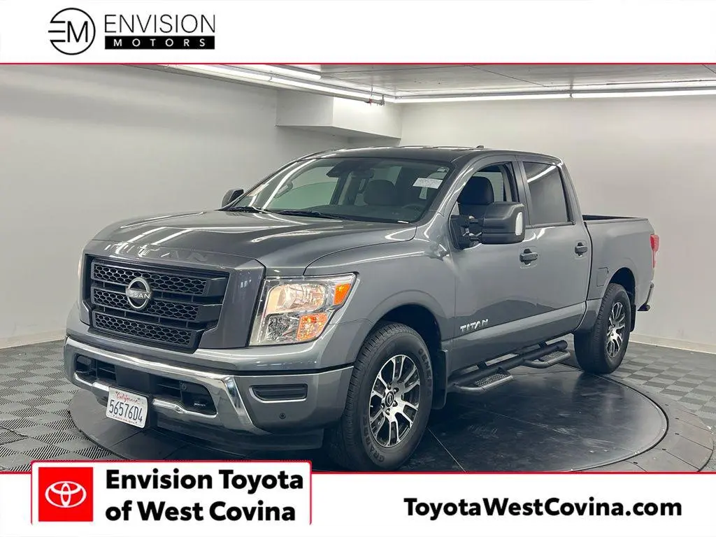 2024 Nissan Titan SV
