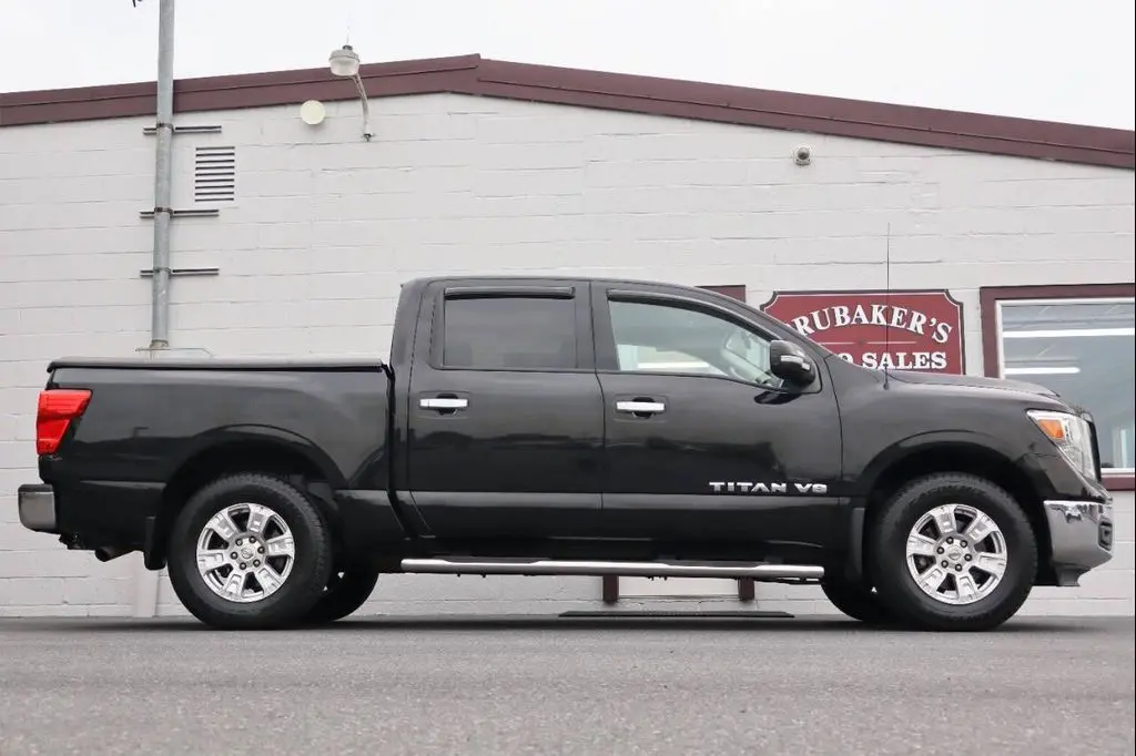 2019 Nissan Titan SV