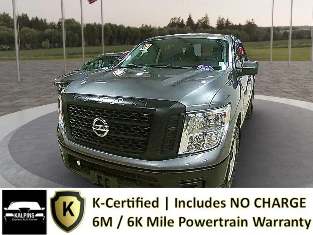 2017 Nissan Titan SV