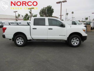 2017 Nissan Titan SV