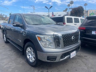 2017 Nissan Titan SV