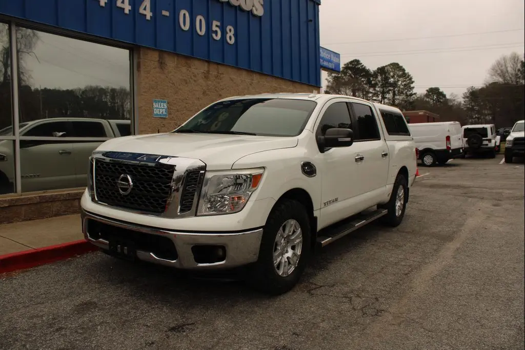 2017 Nissan Titan SV