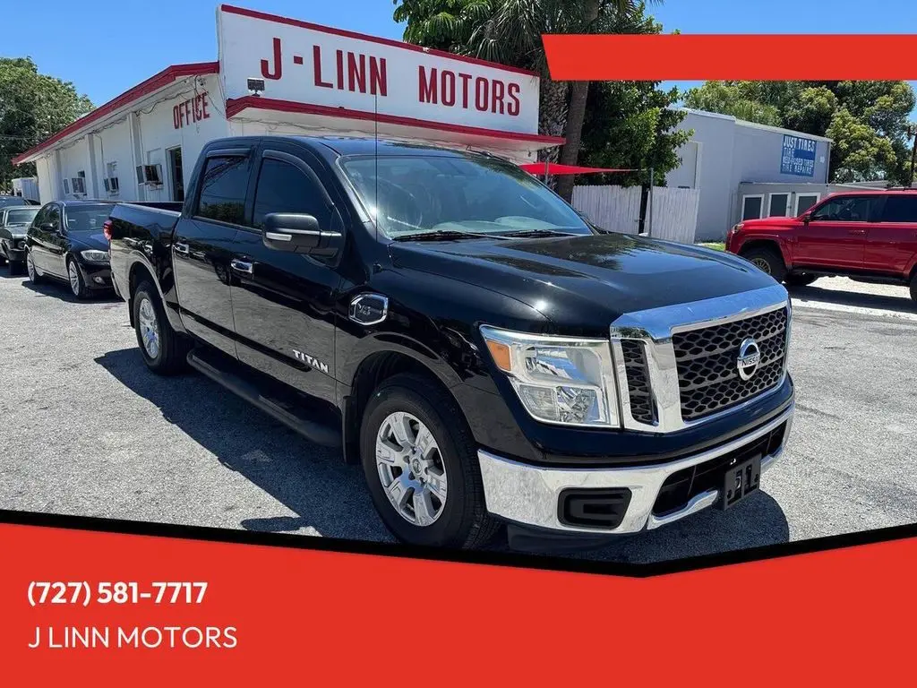 2017 Nissan Titan SV