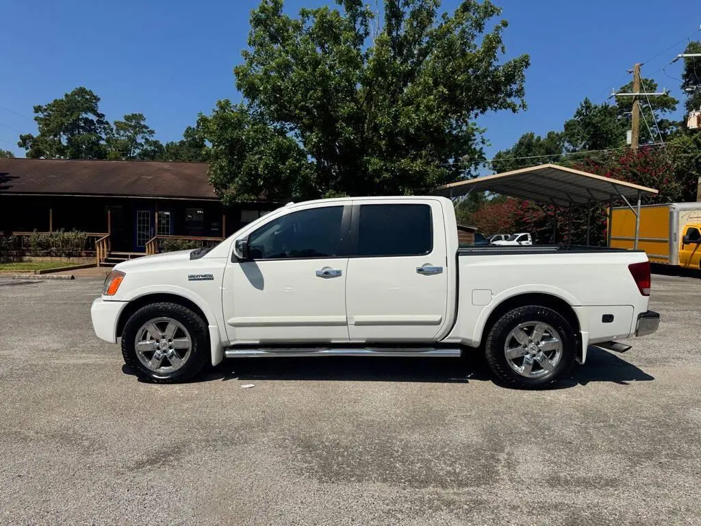 2010 Nissan Titan SE