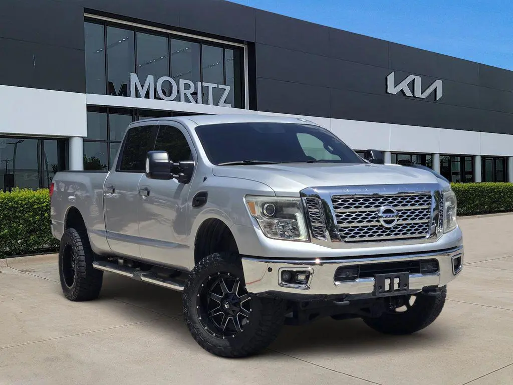 2017 Nissan Titan XD SL