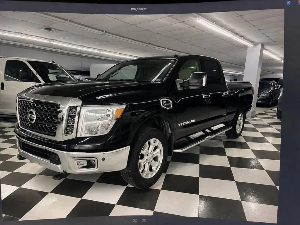 2017 Nissan Titan XD SV