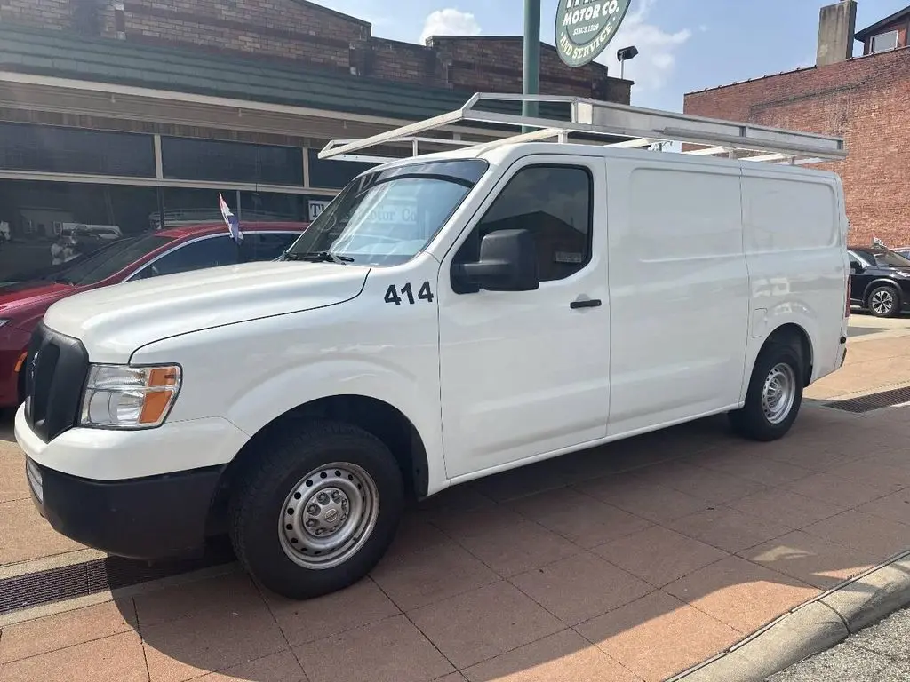 2017 Nissan NV