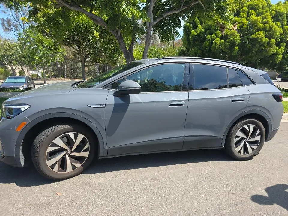 2023 Volkswagen ID.4 Pro