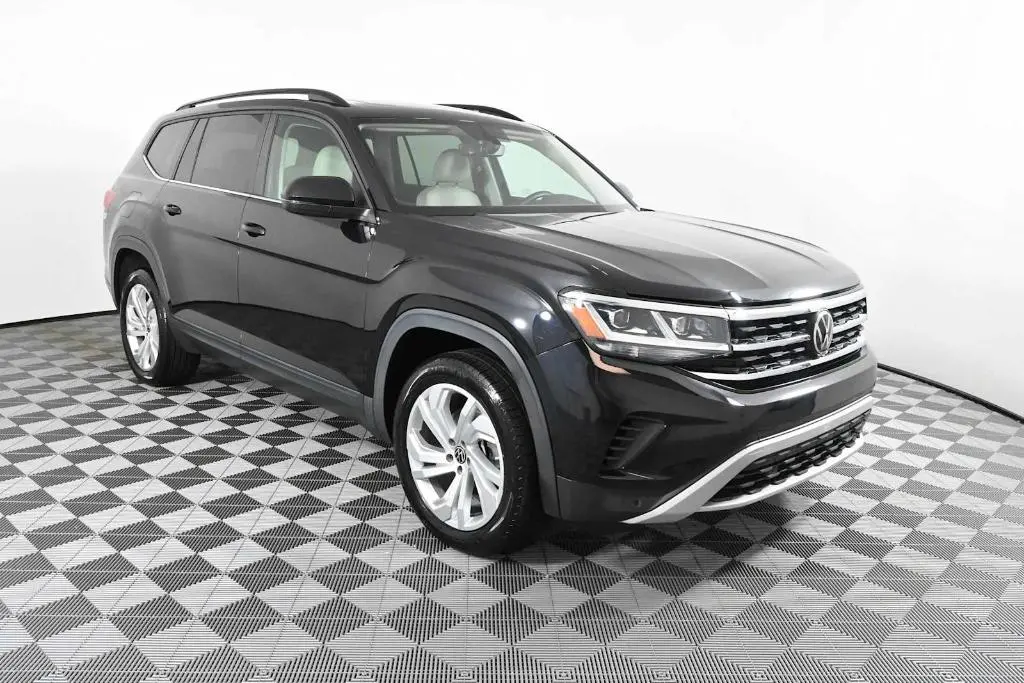 2023 Volkswagen Atlas SE