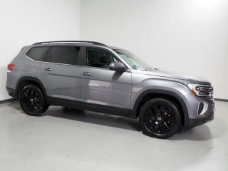 2025 Volkswagen Atlas SE