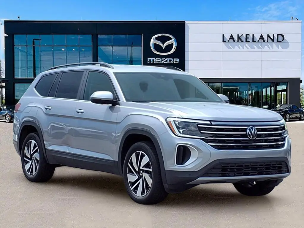 2025 Volkswagen Atlas SE