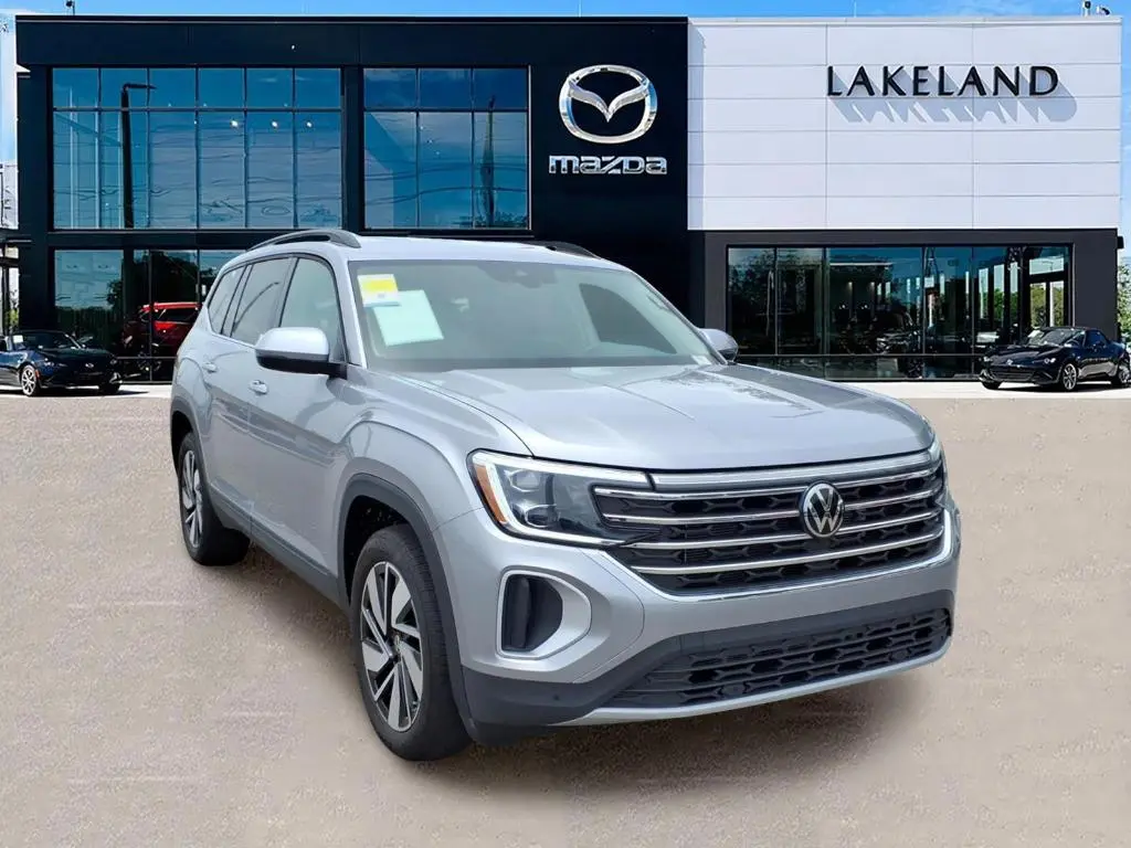 2025 Volkswagen Atlas SE
